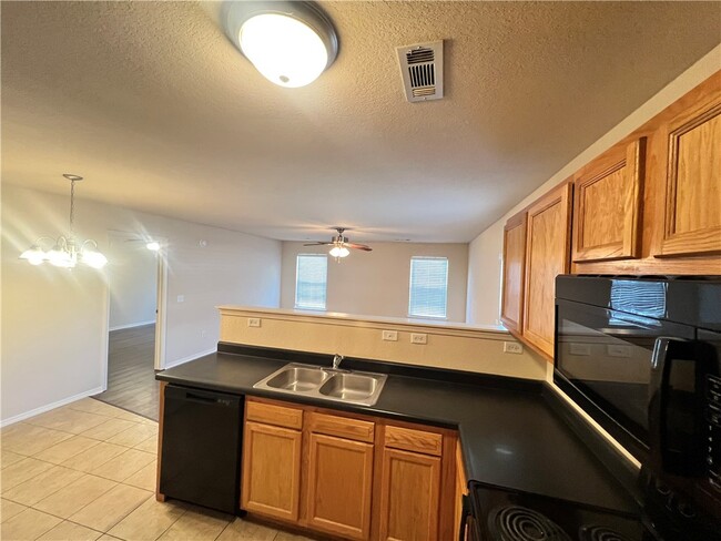 Photo - 555 Cascade Cir