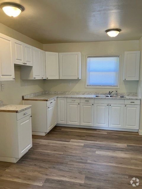 Building Photo - 2017 N Sterling Ave Rental