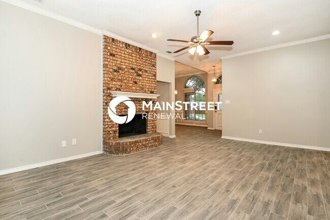 Photo - 4 Bedroom Pet-Friendly Home in Lancaster, TX with Main Street Renewal
