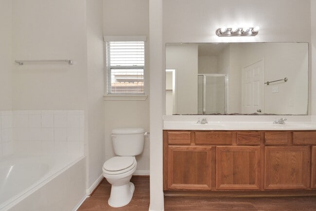 Photo - 20051 Silver Rock Dr