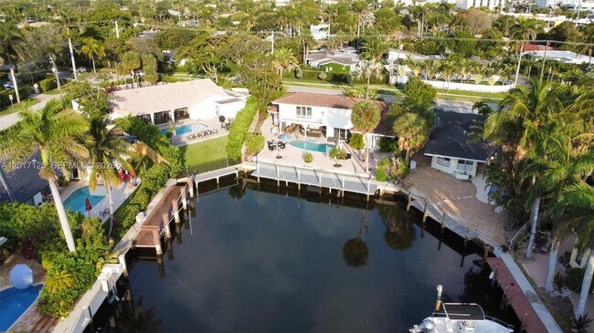 2908 Bayview Dr
