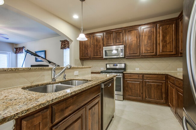 Building Photo - 313 Sir Brine Dr Rental
