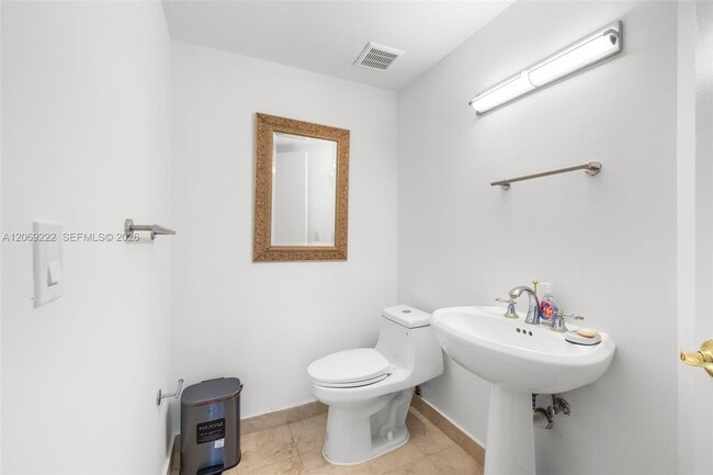 9559 Collins Ave Unit S9-D