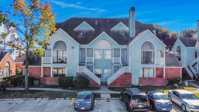 Building Photo - 14550 Fonmeadow Dr Unit 1301