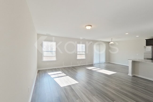 Photo - 103 Colonial Wy