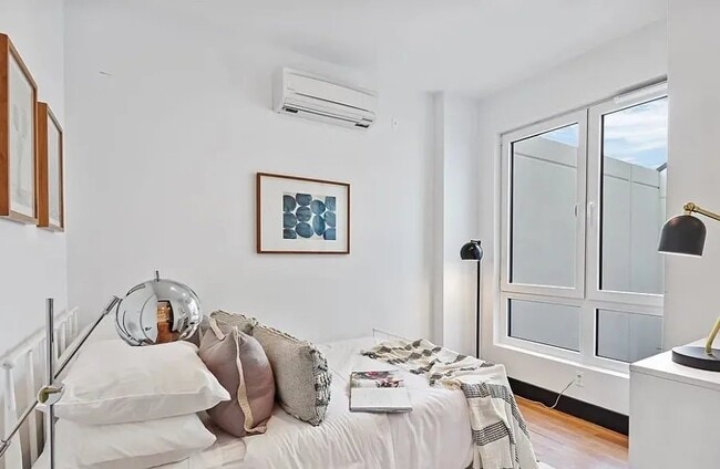 Photo - 290 Union Ave Unit 290 Union Ave - 3 Bedroom