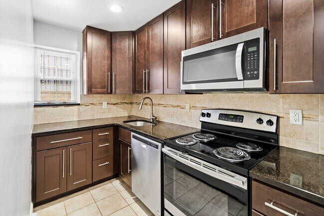 48 Roseland Avenue Apartments