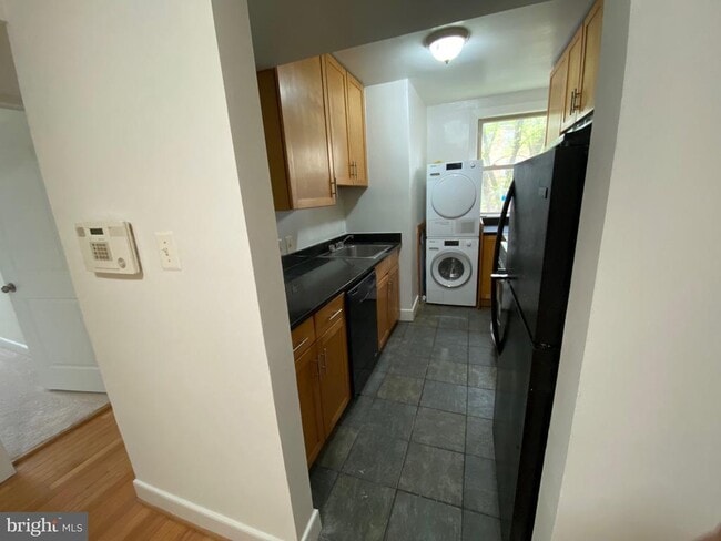 Photo - 2838 Hartford St SE Unit 304