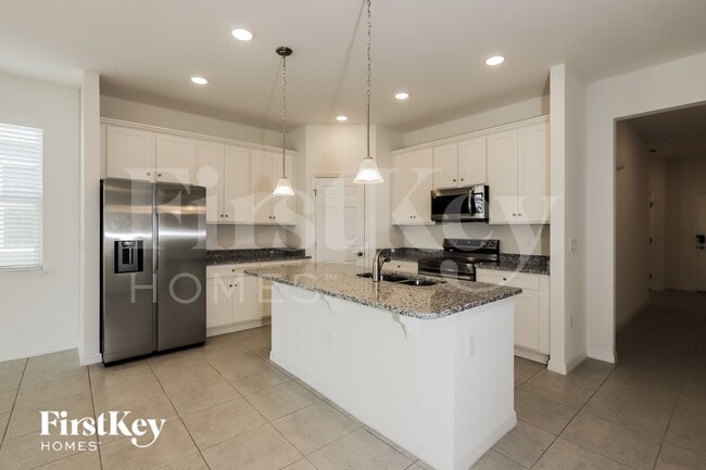 Photo - 585 Crown Rose Dr