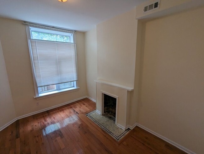 Photo - 6620 S Ingleside Ave Unit 1