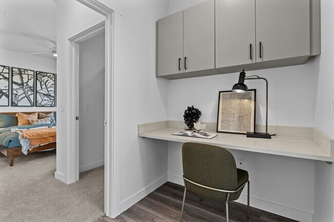 Photo - Aura Crossroads