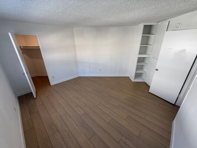 1218 McClellan Dr Unit 108