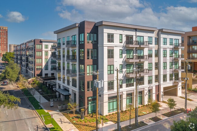 Photo - Vidorra Knox District