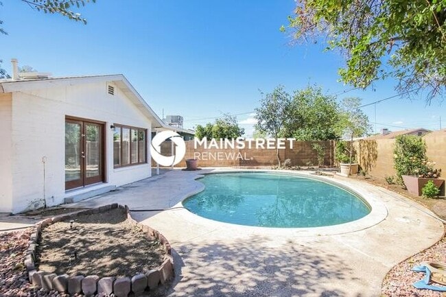 Photo - 3 Bedroom Pet-Friendly Home in PHOENIX, AZ...
