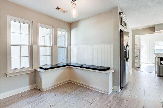 Photo - 3110 Fairmont Ct