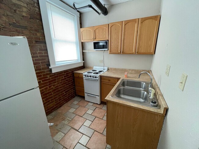 Photo - Karlton Apartments