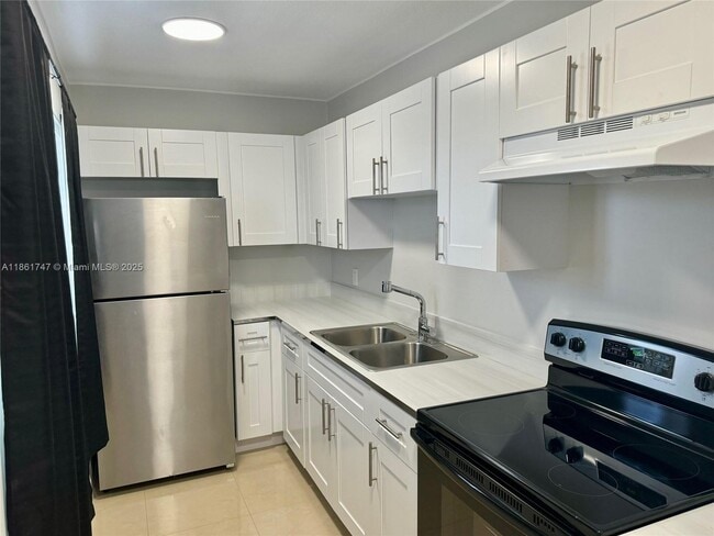 Photo - 1077 SE 22nd Ave Unit N5