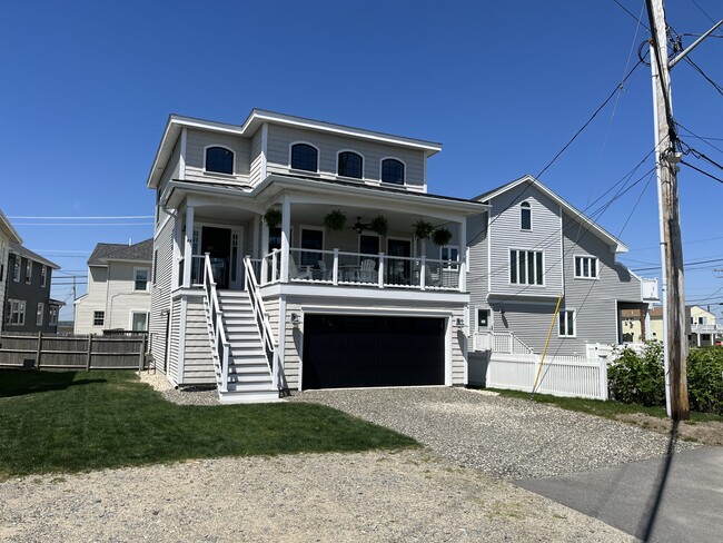 Photo - 2 1/2 Dumas Ave