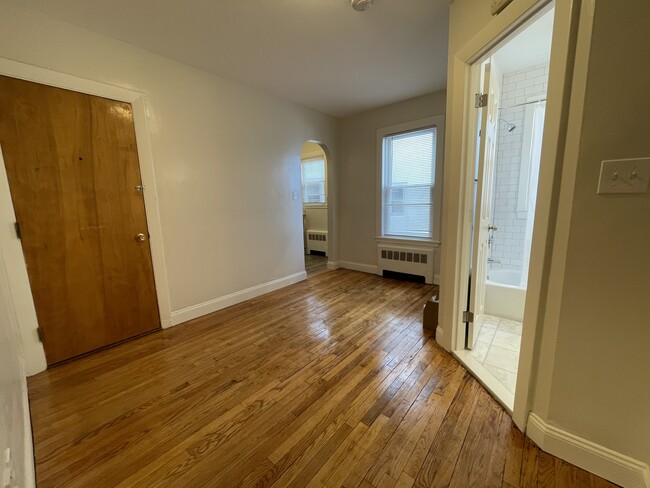 Photo - 90 Winthrop Shore Dr