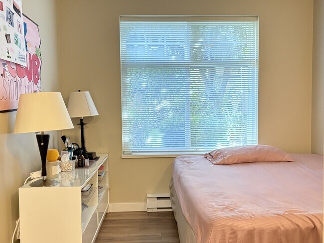 Photo - 1432-1432 Parkway Blvd