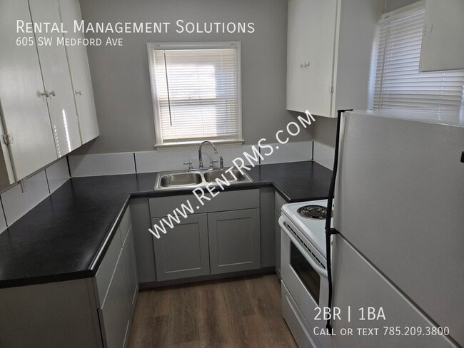 Photo - 605 SW Medford Ave