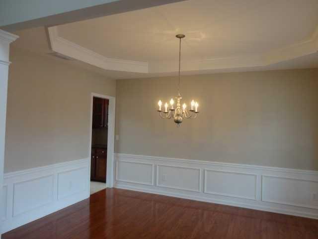 Photo - 690 Pimlicon Pl