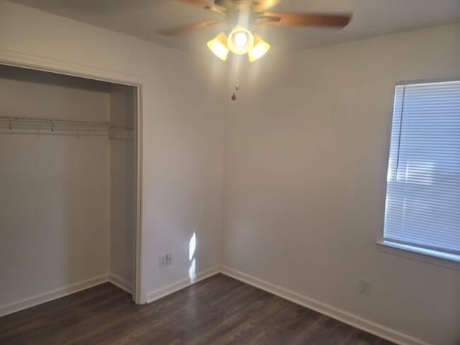 Photo - 610E MITCHELL