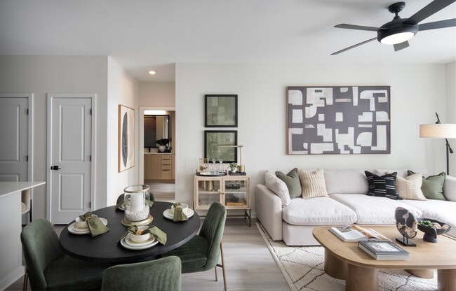 Photo - Aventon Moorefield