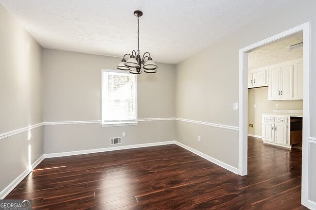 Photo - 16 Fairfield Way SW