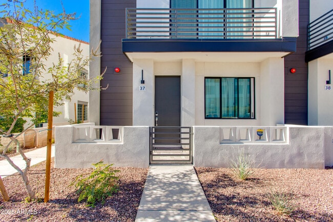 Photo - 4220 N 32nd St