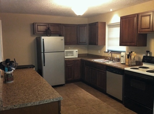 Photo - PRELEASING for Mid-July 2026! (3) Bed/(1.5) Pet Negotiable!
