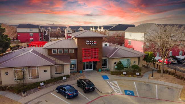 The One at Lubbock - The One at Lubbock Apartments