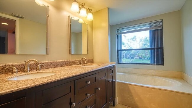 Photo - 11101 SW 15th Manor