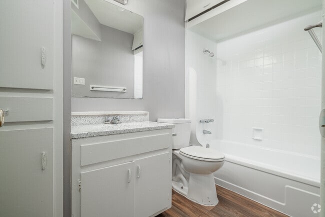 1HAB, 1BA 740 ft² Baño - Liberty Ridge
