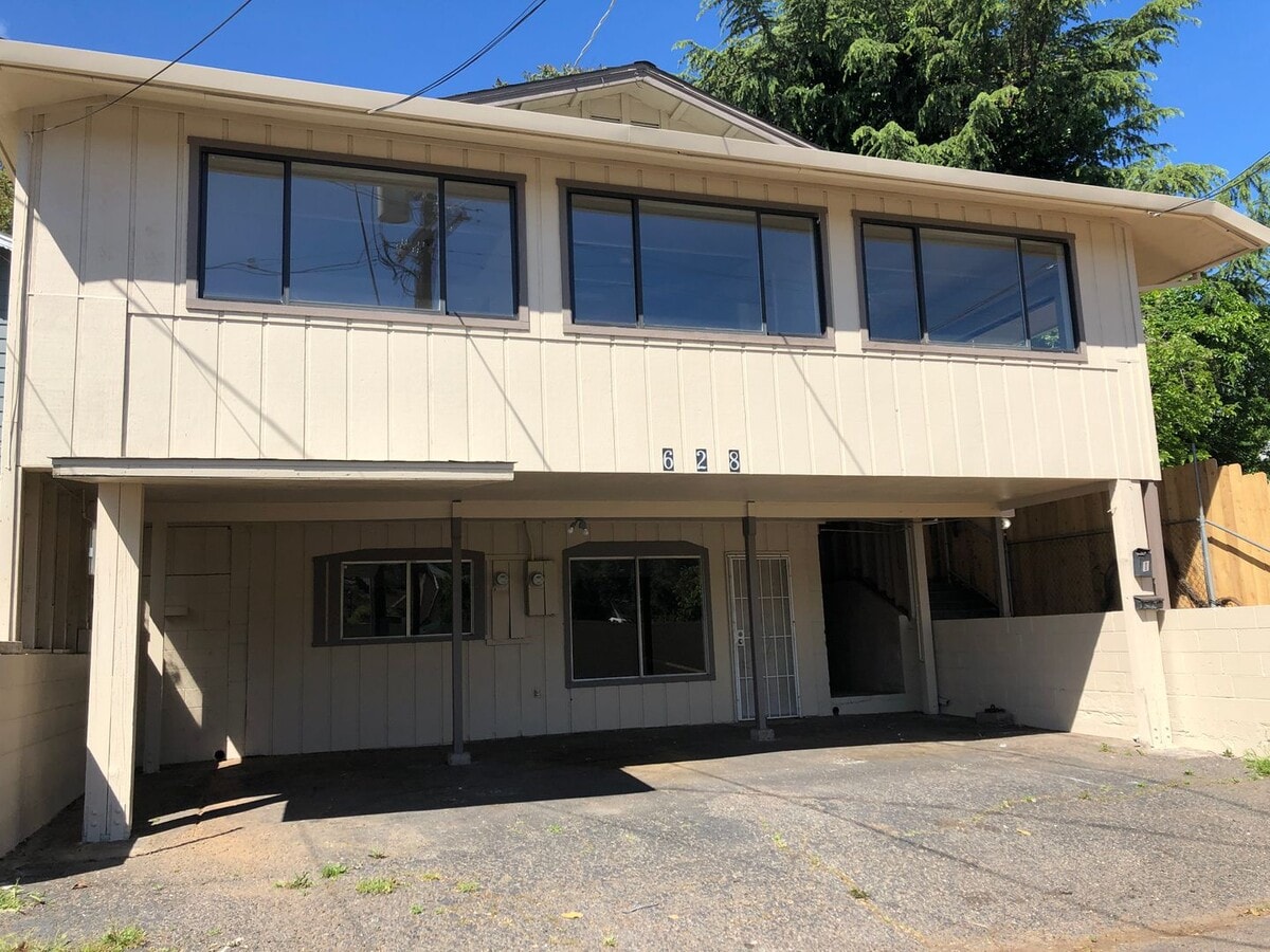 Photo - 628 Olive St Unit #1