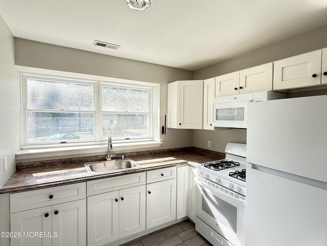 Photo - 207 E Winged Foot Ct