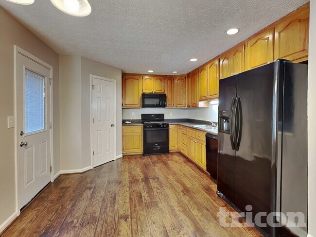 Photo - 206 Blake Dr