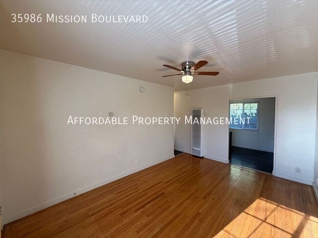 Photo - 35986 Mission Blvd
