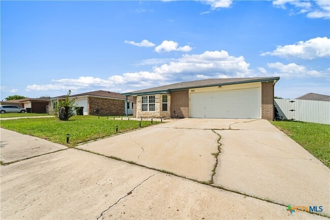Photo - 303 Carly Dr