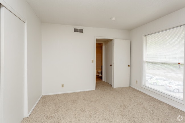 1BR, 1BA - Stone Creek