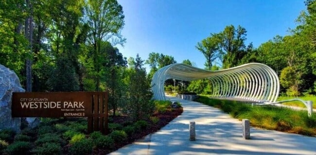 Photo - 2486 Claude St NW