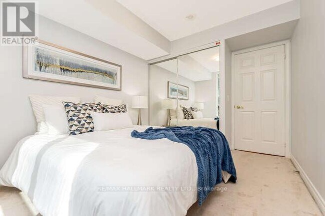 Photo - 30 Grand Trunk Crescent Unit 706