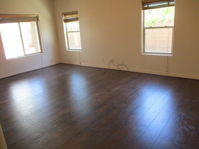Photo - 3 Bedroom 2 bath Single Level - Single Family Home