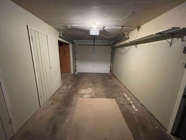 Photo - Spacious 3 bedroom, 2 bath