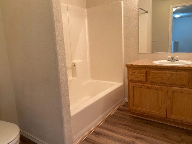Photo - 129 SW 208th Ave