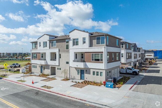 Building Photo - Axis at Millenia Rental