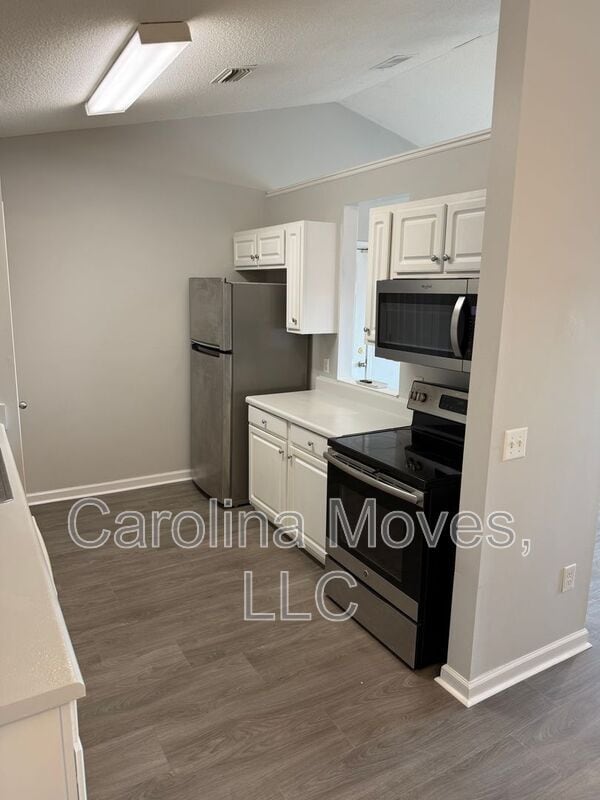 Photo - 107 Pelham Square Way