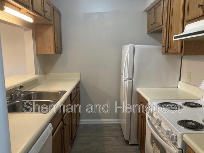 Photo - 303 Lake Ave