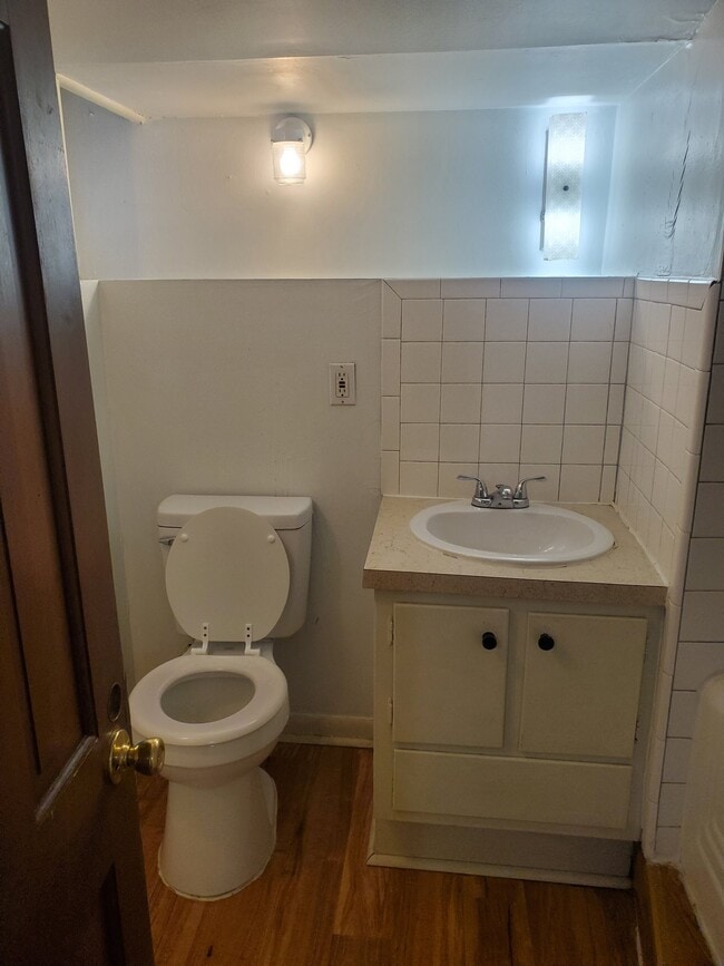 1229 E Elm St Unit 1