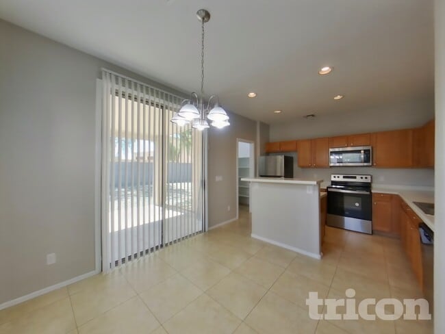 Photo - 883 E Dust Devil Cir